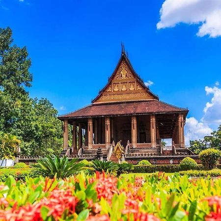 Dhavara Boutique Hotel Vientiane Exterior photo